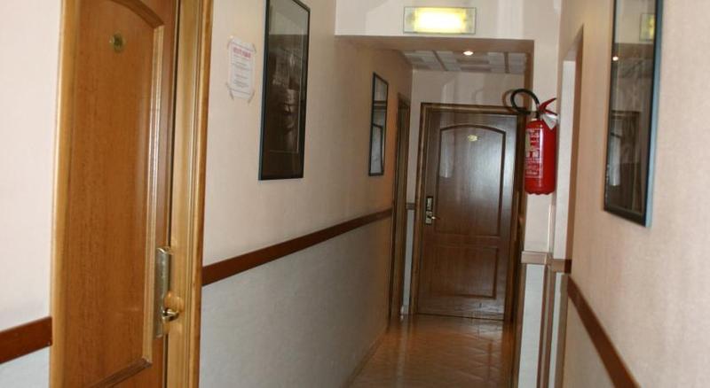 Hotel Rubino Рим Екстериор снимка