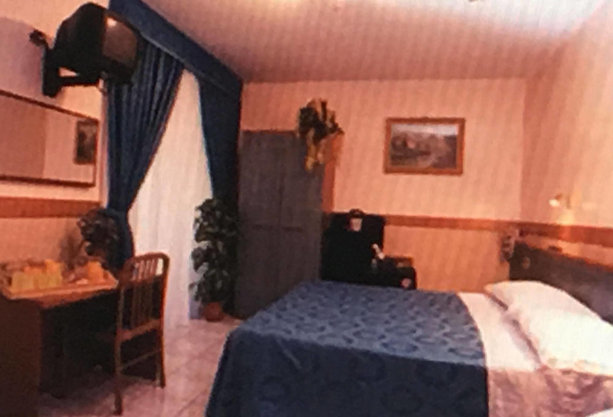 Hotel Rubino Рим Екстериор снимка